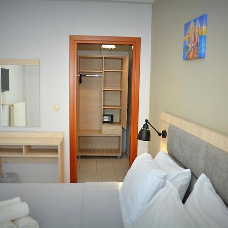 Denis Hotel And Bungalows Korinós Eksteriør bilde